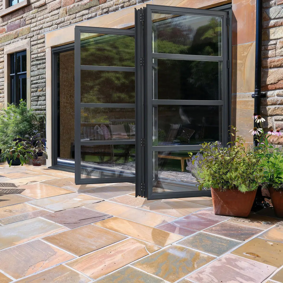 heritage-aluminium-bifold-doors-Woking